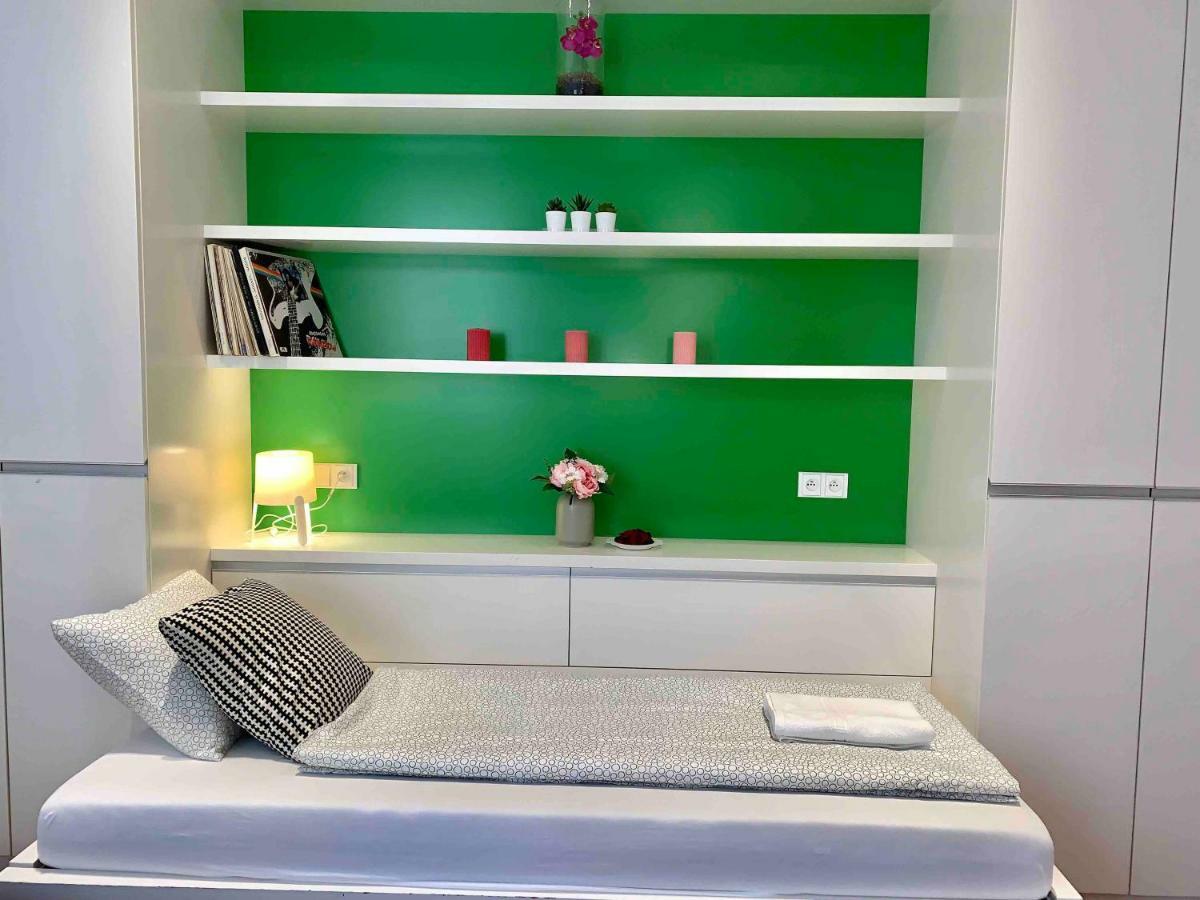 Luxury Apartment In The Center Of Прага Экстерьер фото