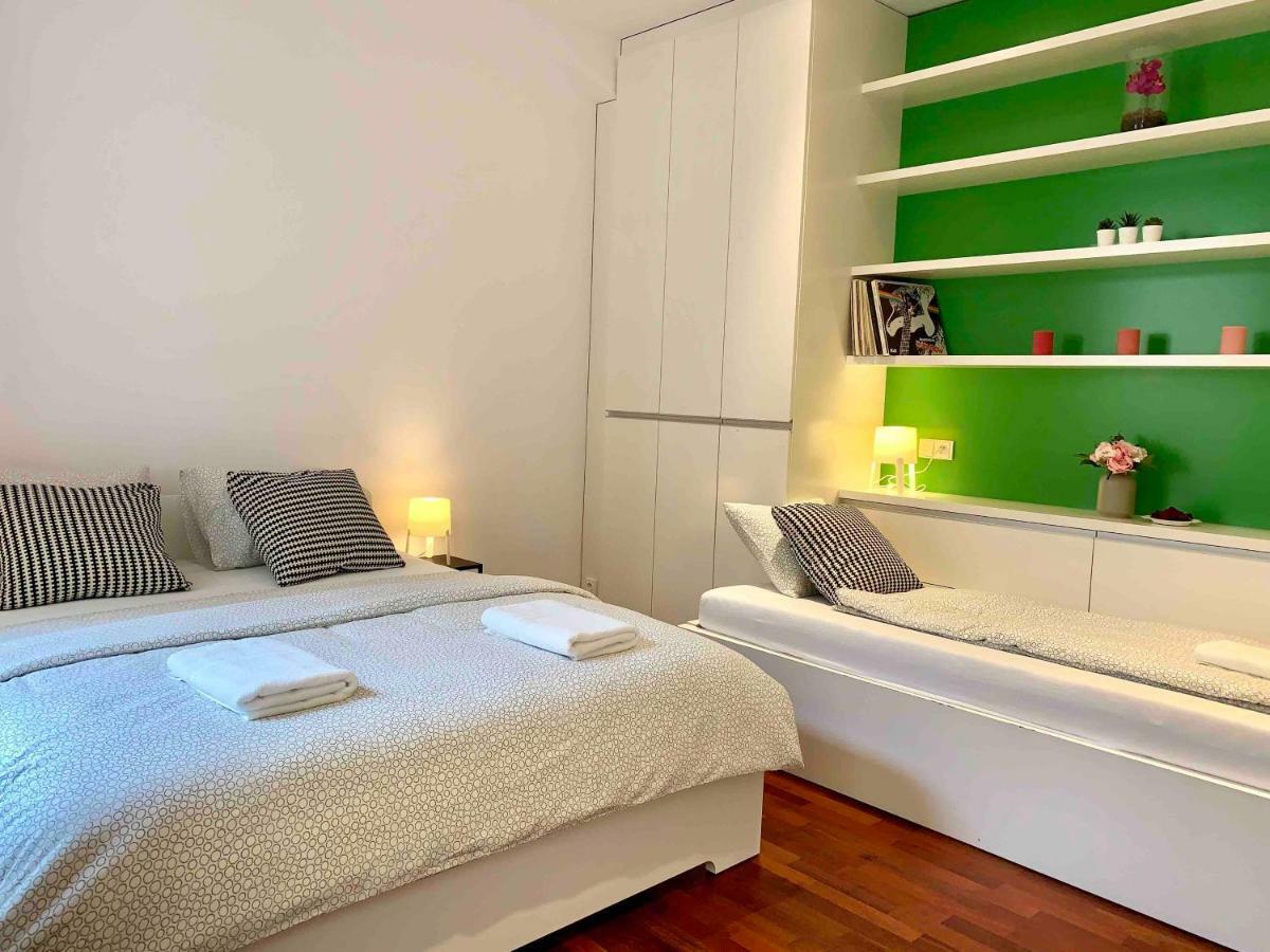 Luxury Apartment In The Center Of Прага Экстерьер фото